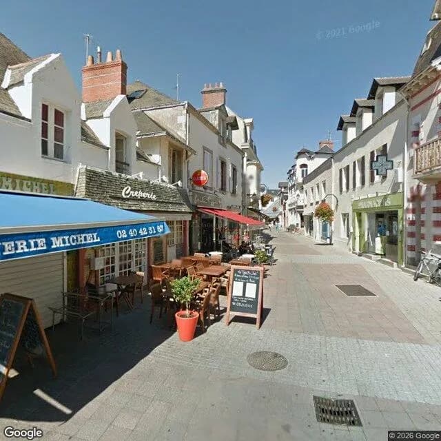 Photo du fonds de commerce FONDS DE COMMERCE DE CRÊPERIE – SALADERIE – PIZZERIA – BAR à LE POULIGUEN disponible à la reprise