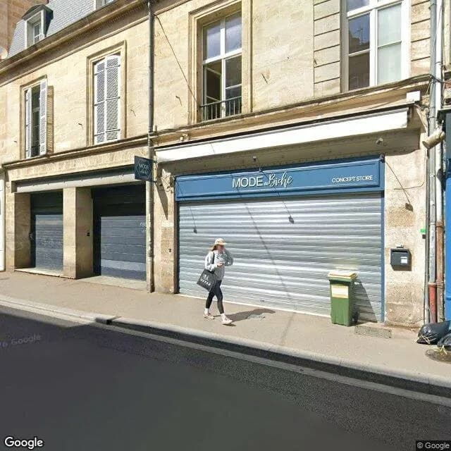 Photo du fonds de commerce FONDS DE COMMERCE DE MAROQUINERIE, PRET-A-PORTER ET ACCESSOIRES à BORDEAUX disponible à la reprise