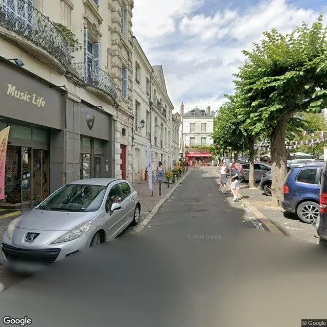 Photo du fonds de commerce MAGASIN DE MUSIQUE A CHINON à CHINON disponible à la reprise