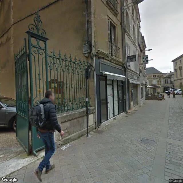 Photo du fonds de commerce LIBRAIRIE GIBERT JOSEPH POITIERS à POITIERS disponible à la reprise