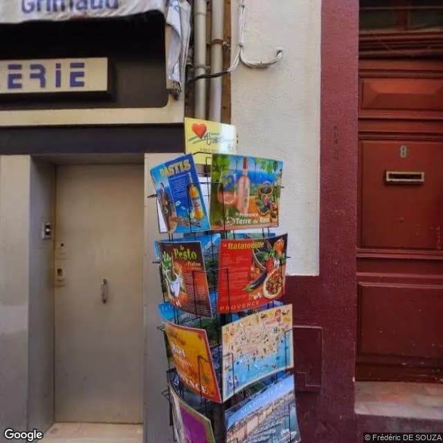 Photo du fonds de commerce PRÊT À PORTER POUR PRÉMATURÉS, BÉBÉS ET ENFANTS à AUBAGNE disponible à la reprise